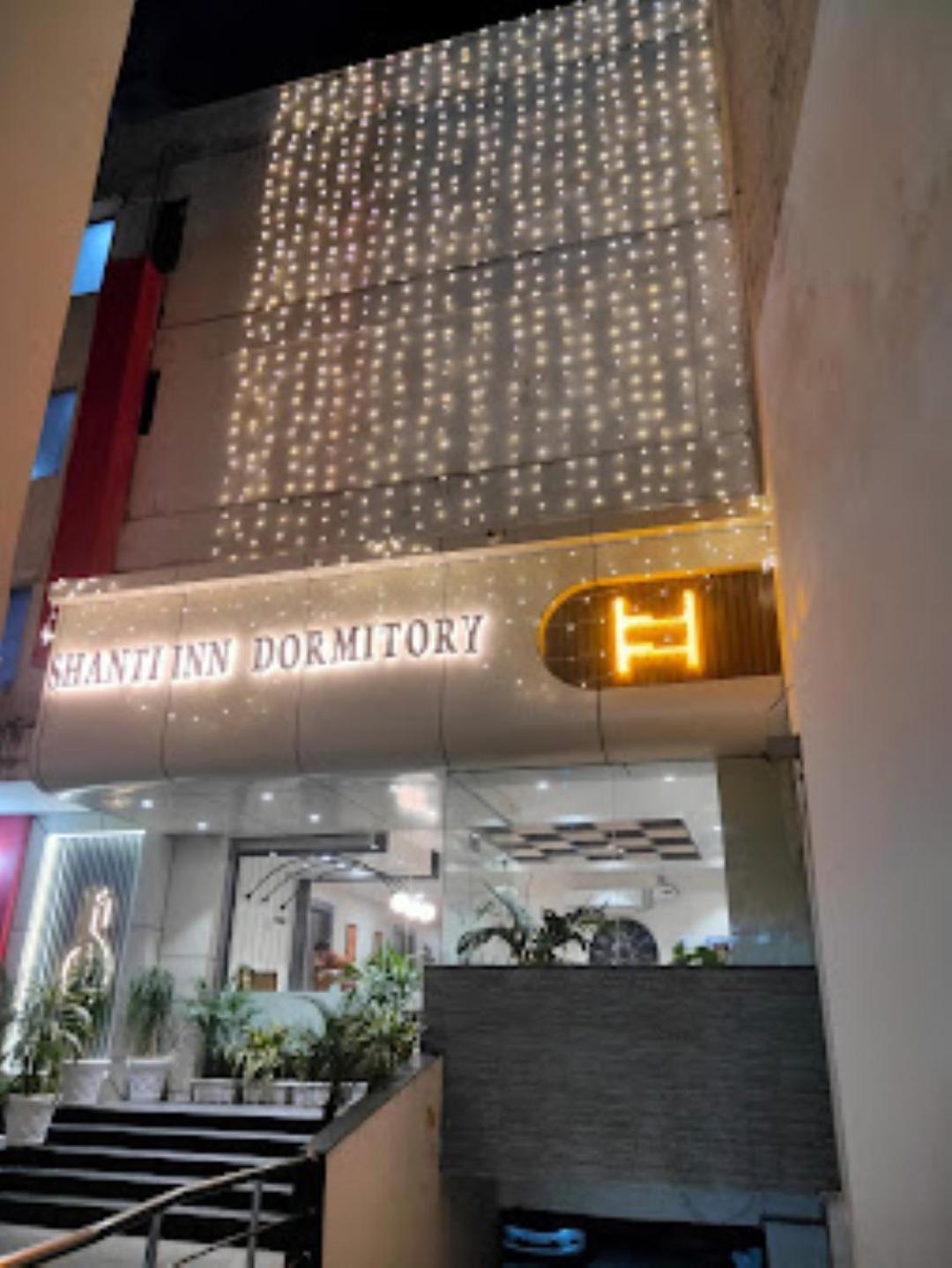 Shanti Inn Dormitory, Benares Buitenkant foto